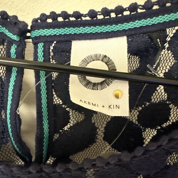 Akemi + Kin Anthropologie XS Navy Lace Floral Tunic Bohemian Eye‎ Catcher NWOT - Picture 4 of 10